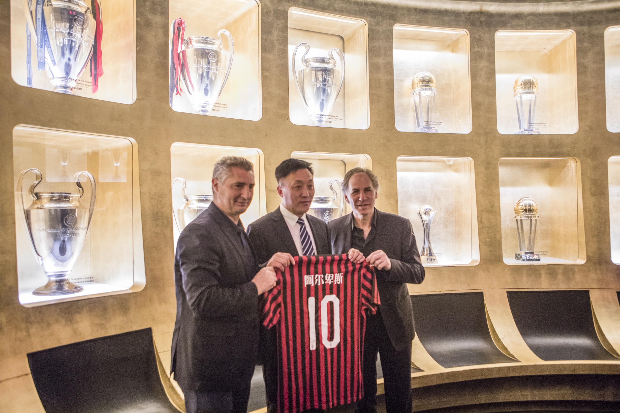 黑皮肤波斯王子？《波斯王子：时之砂重制版》引网友不满