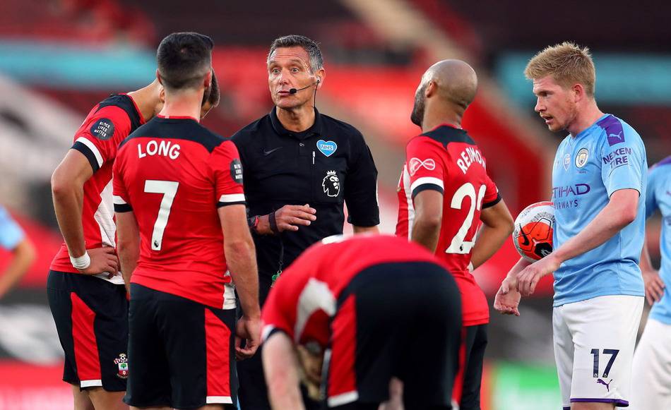 斯基拉：多特正在谈判，尝试签克鲁塞罗17岁左后