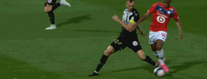 马丁内利戴帽 枪手逆转晋级第四轮